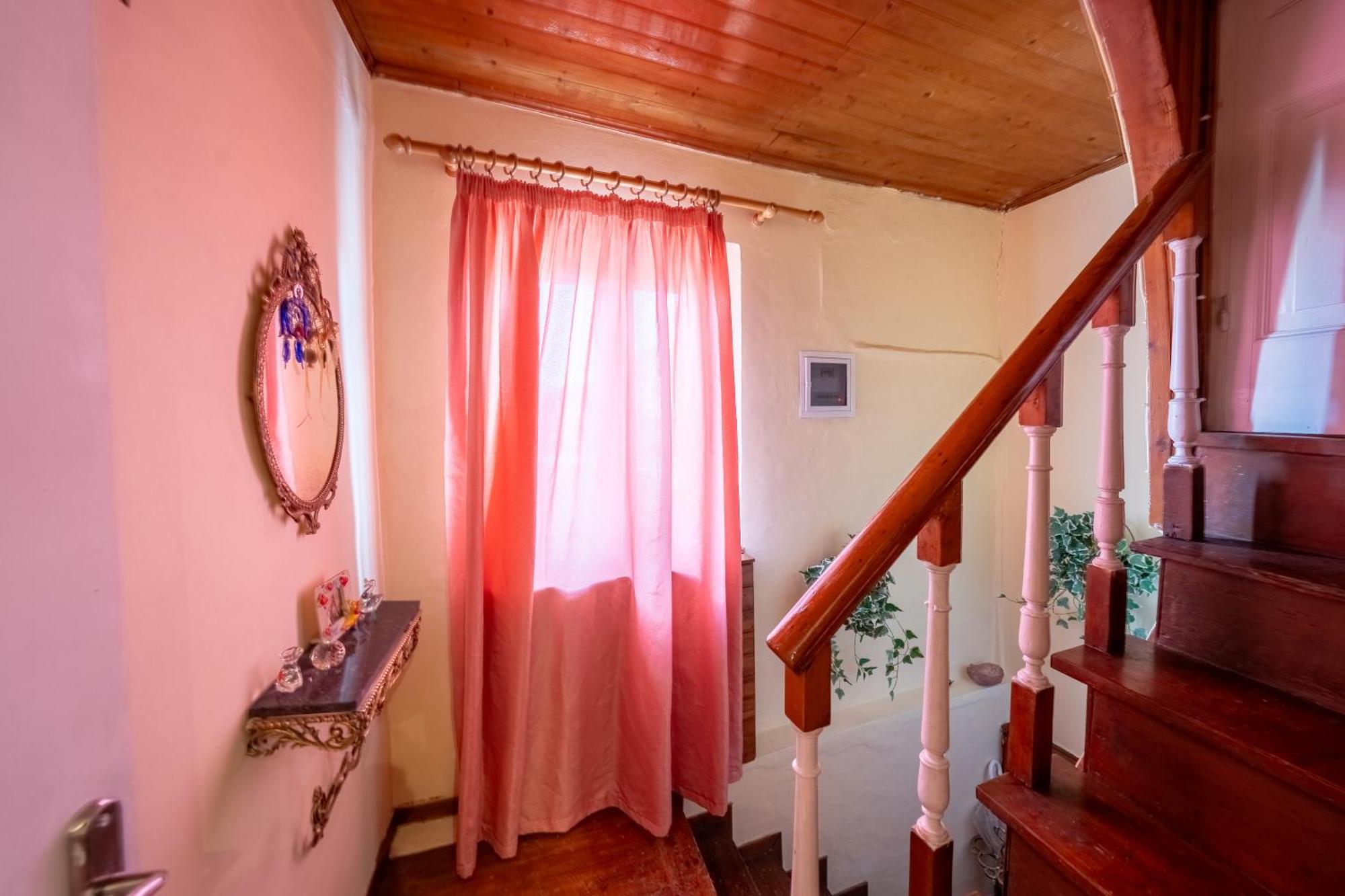 Dora's Happy Apartment Mantouki