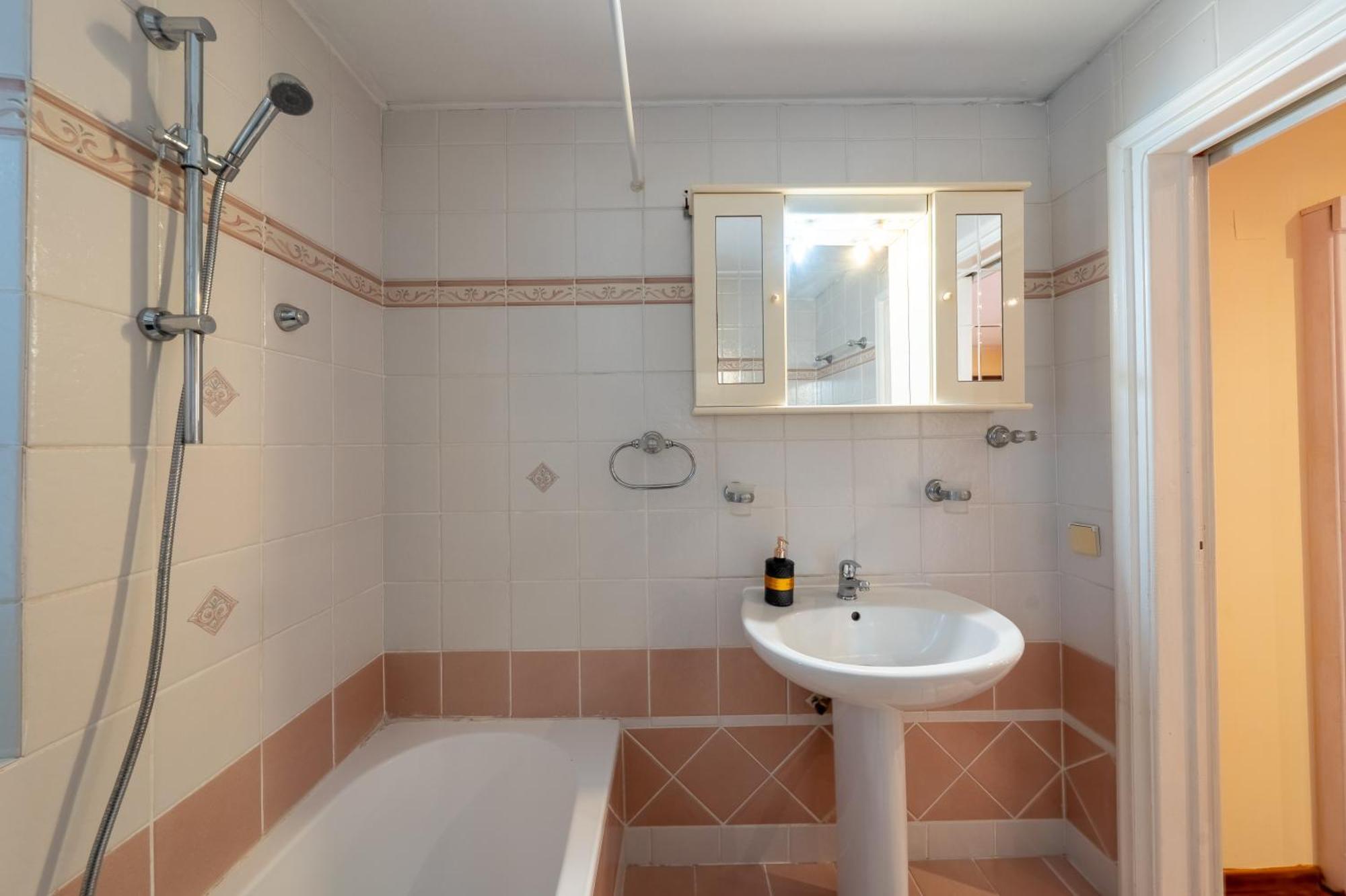 Dora's Happy Apartament